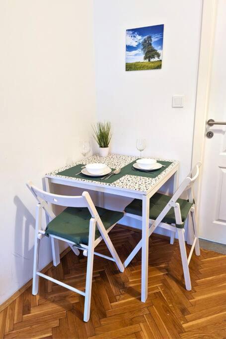 Cozy Ensuite Room In Zagreb Center Ngoại thất bức ảnh