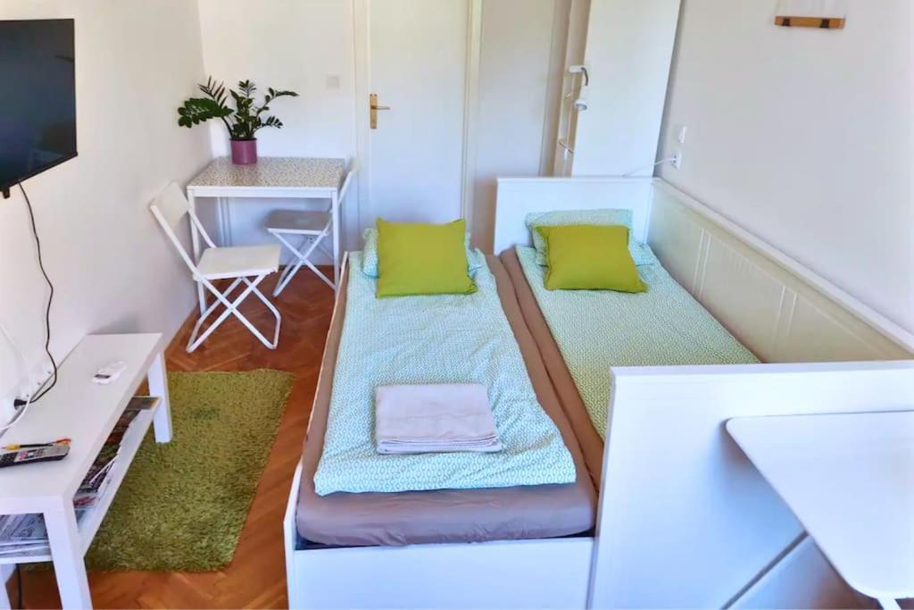 Cozy Ensuite Room In Zagreb Center Ngoại thất bức ảnh